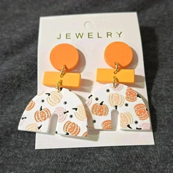 Jewelry - 3/$15 Boutique Fall Pumpkin Earrings